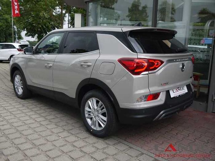 KGM Korando 1.5 T-GDi Nomad Automatik Navi SHZ Temp Tel. -Vorb. PDC Regensensor Alu K