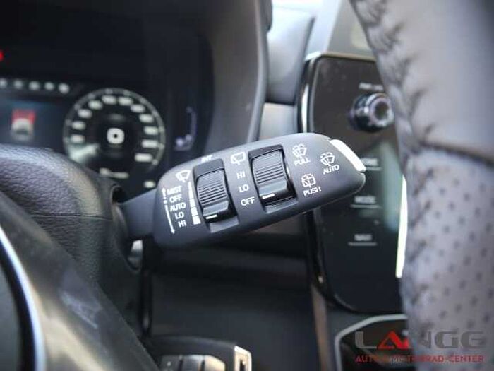 KGM Tivoli 1.5 T-GDi Nomad Navi SHZ Temp Tel. -Vorb. PDC Regensensor Alu Klima BT eFH