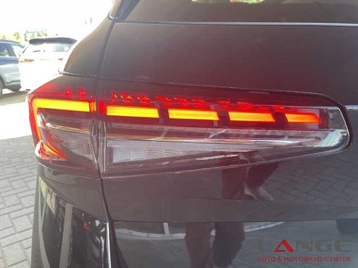 SKODA Superb Combi 2.0 TDI 142 kW 4x4 L&K AHK StandKli Vollausst.StandKlima Navi SD SH