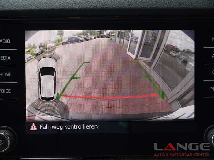 SKODA Karoq 1.5 Style 4x4 AHK Navi Digitales Cockpit LED Sperrdiff. ACC Apple CarPlay